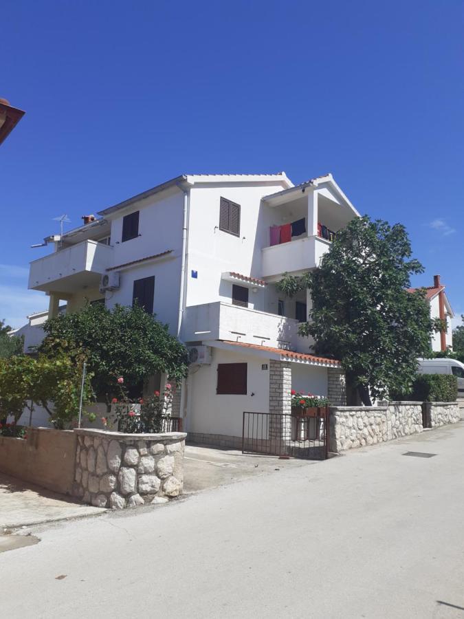Apartmani Karuza 노바야 외부 사진